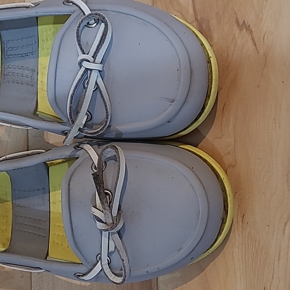 Crocs women's size 8 shoes - Picture 2 of 5